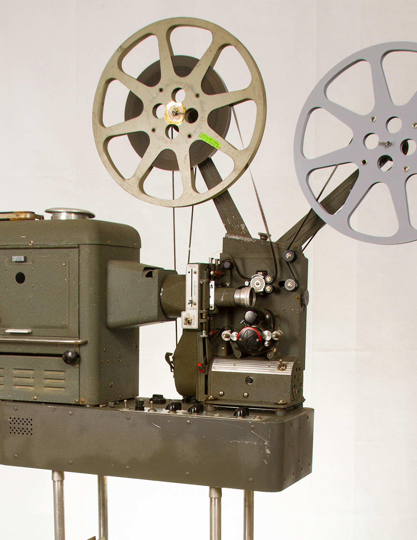 16 mm soundie movie projector
