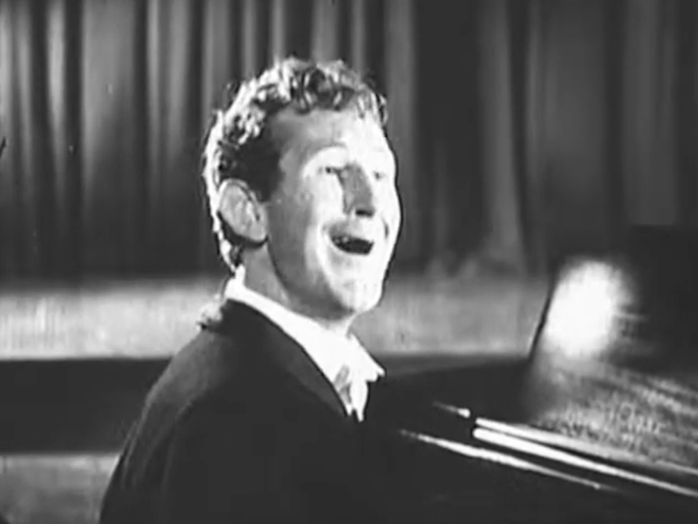 Arabella and the Water Tank – Doodles Weaver